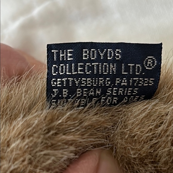 Boyds Bears Plush in Rich Burgundy Outfit - Picture 9 of 11